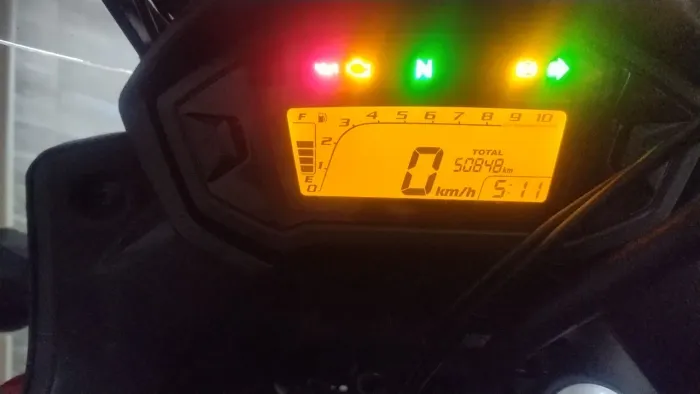 Vende-se cb500x com ABS pequena monta não consta no dok