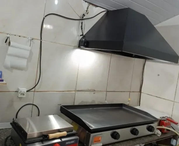 Chapa e prensa elétrica