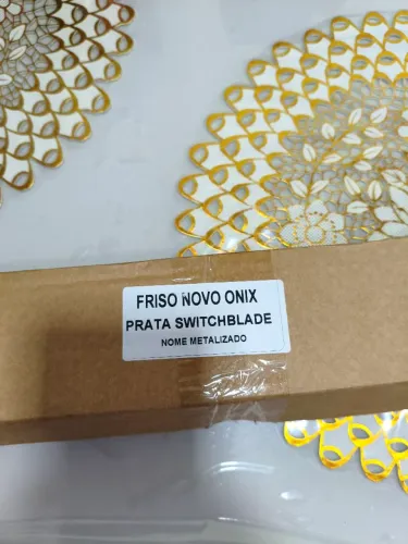 Friso para carro Onix