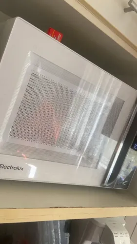 Micro-ondas Electrolux 36 litros Efficient ME36S - 2 meses de uso