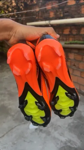 Chuteira nike, com valor negociável