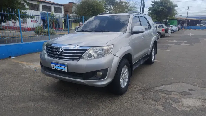 Toyota Hilux SW4 SR 4X2 2.7/ 2.7 Flex 16V Aut. 2015