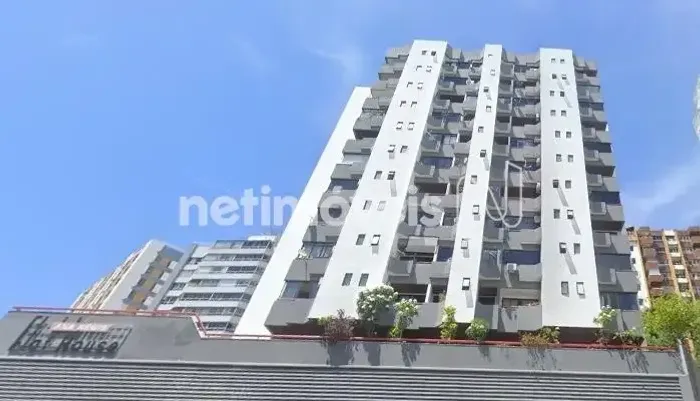 Flat à Venda no Candeal