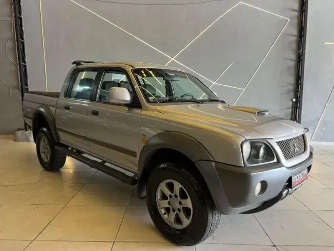 Mitsubishi L200 Sport HPE 2.5 4X4 CD DTI Dies. Mec. 2011