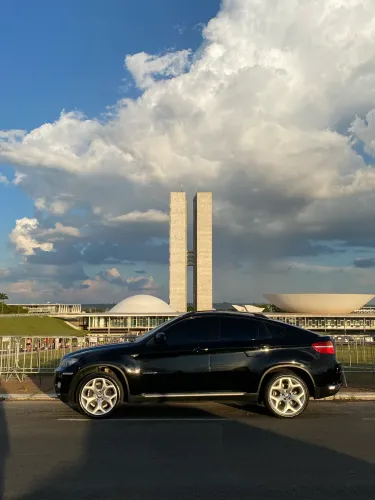 Locação de carros para casamentos e eventos