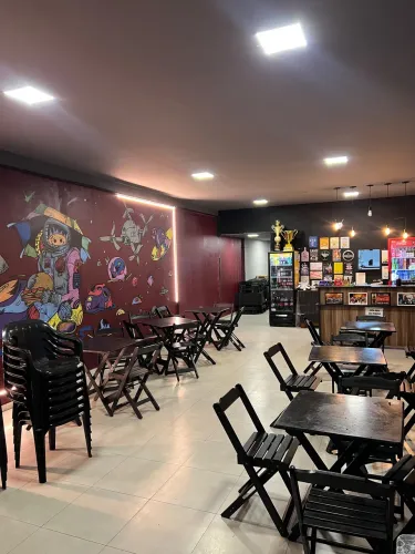 VENDO HAMBÚRGUERIA/LANCHE COM ALTO FATURAMENTO ATUANDO A 5 ANOS NO PONTO 