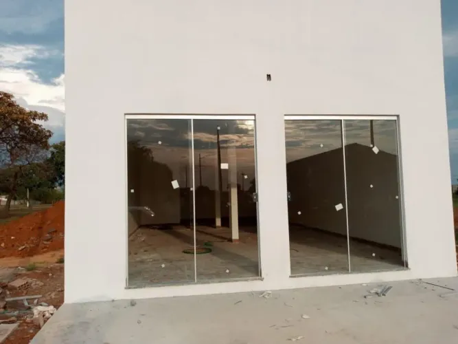 Alugo sala comercial Luzimangues