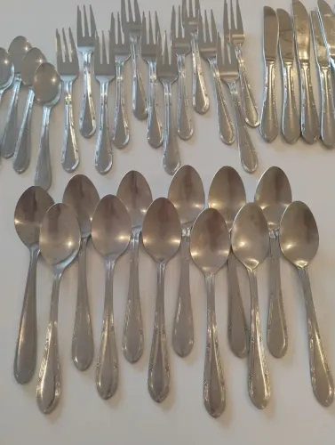 30 talheres pesados estilo Croise