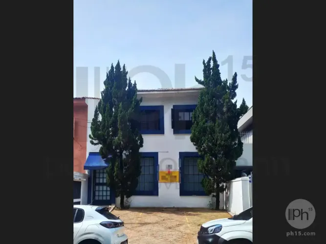 Casa comercial moderna e refomada na Vila Nova Conceição