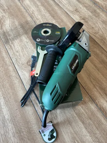Esmerilhadeira lixadeira Britânia 12000Rpm 810W 110V