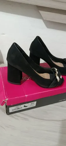 Sapato feminino de salto