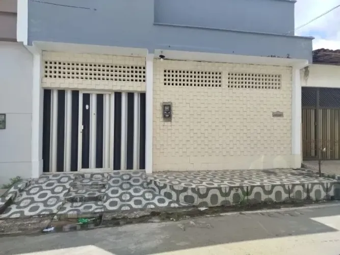 CASA À VENDA - VIVENDAS TURU
