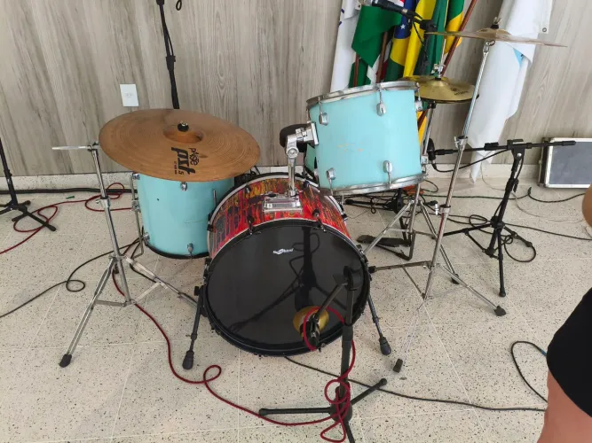 Bateria acústica