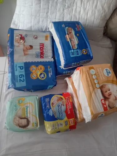 Fraldas descartáveis lote