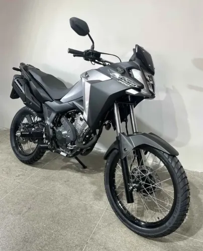 Sahara 300 2026 - zero km