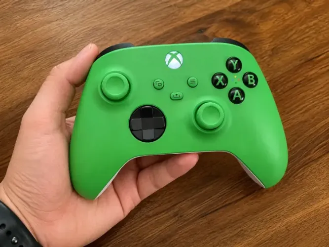 Controle Sem Fio Xbox Original Velocity Green + Pilhas Inclusas | Series X/S, One e PC