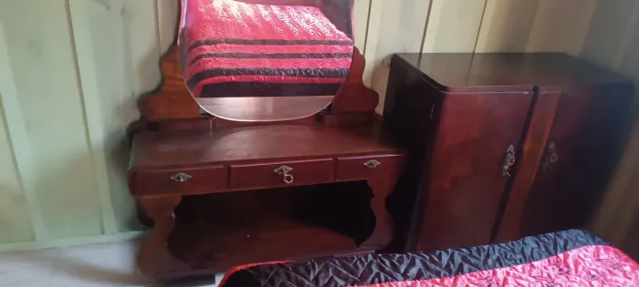 Jogo de quarto e sala antigo..