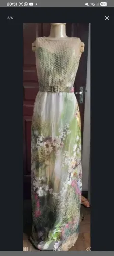 Lindo vestido estampado.