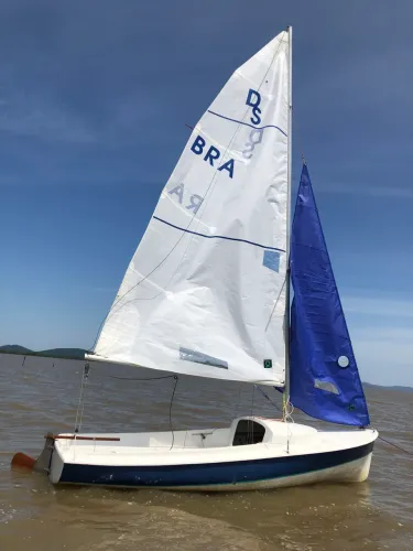 Veleiro Day Sailer 16 
