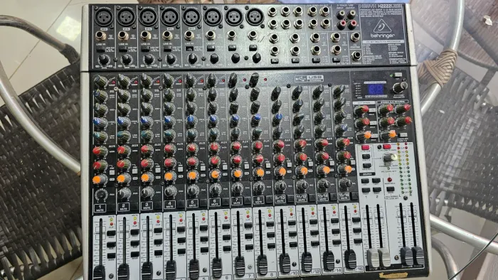 Mesa beringher xenyx x222usb