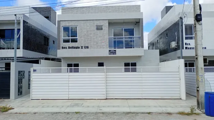 Apartamento de 02 quartos em Mangabeira