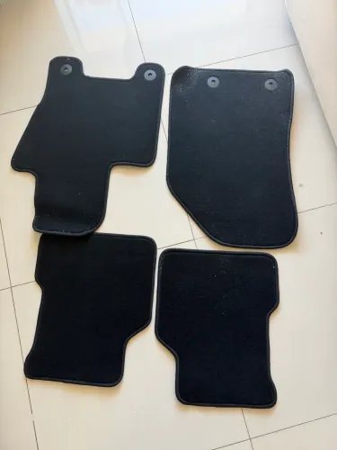 VENDO - KIT TAPETES ORIGINAIS COMPASS