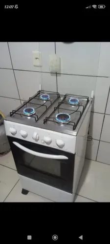 Fogão Muller funcionando normal as 4 horas e o forno somente interessado chamar aqui