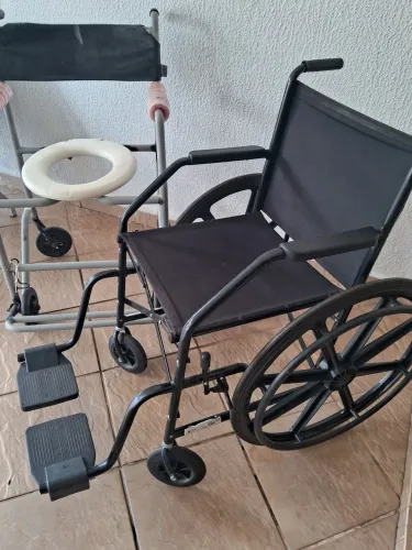 Cadeira rodas + cadeira de banho 