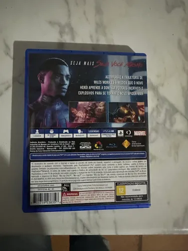 Vendo jogo SPIDER-MAN