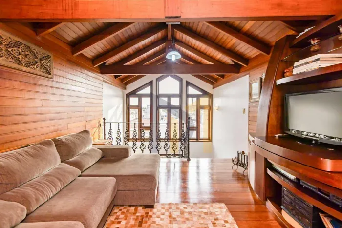 Sobrado com 3 dormitórios à venda, 307 m² por R$ 1.499.900,00 - Portão - Curitiba/PR