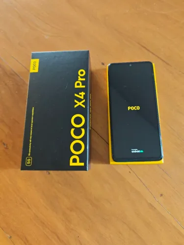 Celular POCO X4 Pro - 8 GB RAM e 256 GB de Armazenamento 