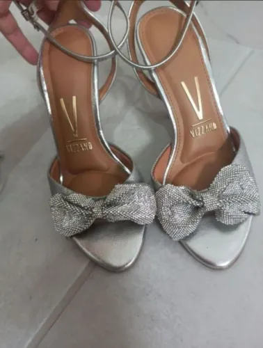 Sandália Vizzano 33 prata
