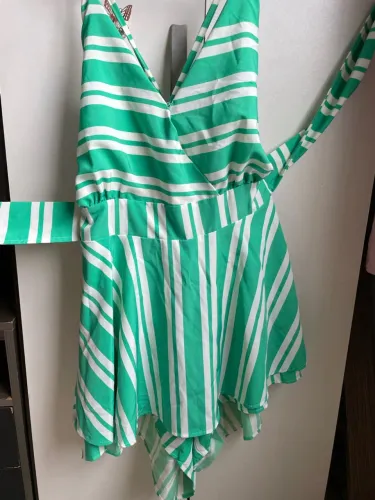 macacão verde