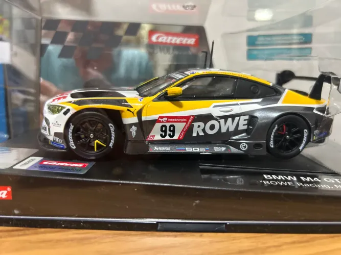 Carrinho Carrera Evolution BMW M4 GT3 Rowe Racing