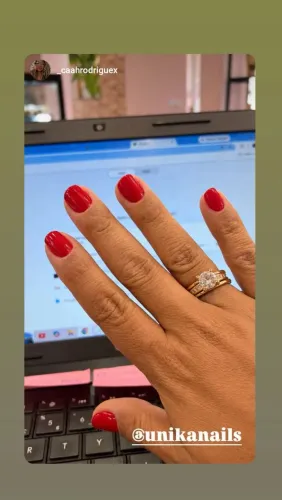 Manicure tradicional e Nails
