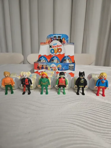 Bonecos Playmobil DC Comics Kinder Ovo