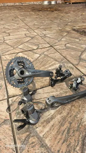 Grupo Shimano Alivio 3x9