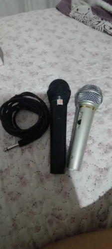 Microfone com fio
