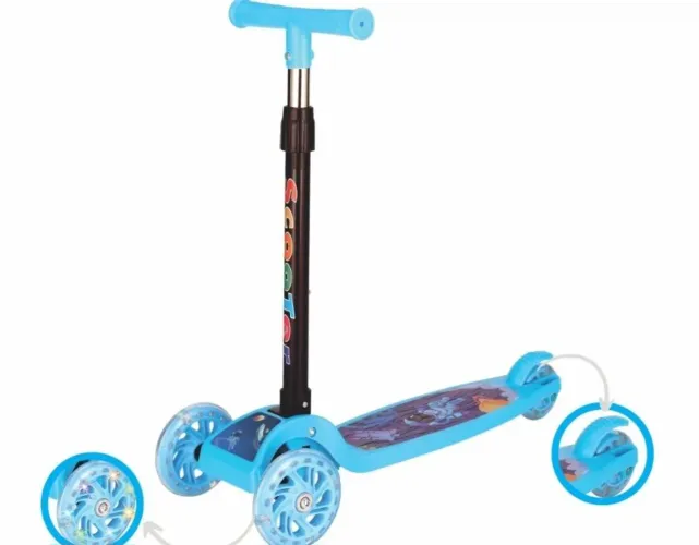 Patinete com 3 rodas do Stronauta