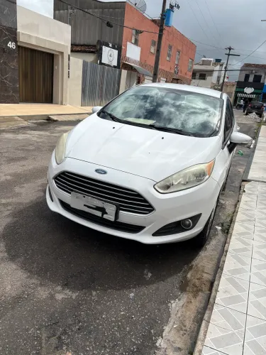 Ford Fiesta Sedan 1.6 16V Flex Aut. 2015