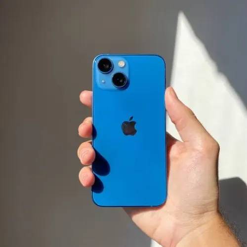 iPhone 13