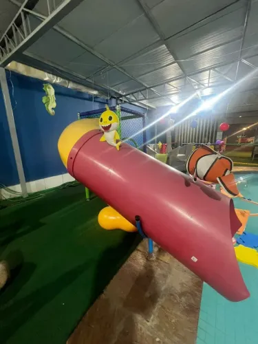Tobogã escorregador para piscina ou parque infantil pagamento no cartao em 10x sem juros