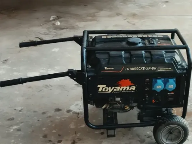 Gerador de Energia a Gasolina Toyama TG10000CXE-XP-DR