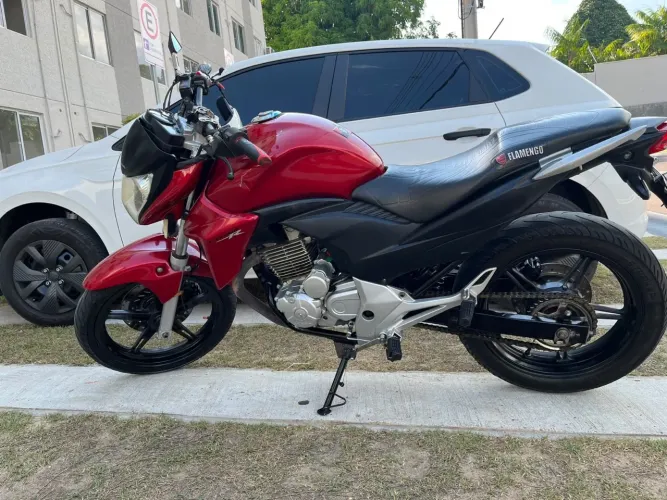Cb 300 quitada, bem conservada