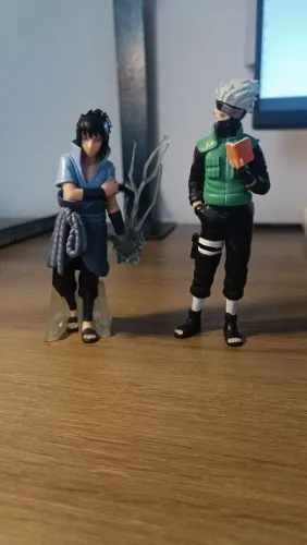 Action figures Naruto Shippuuden (Kakashi + Sasuke)