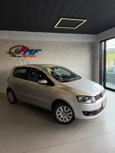 Volkswagen Fox 1.6 MI I Motion Total Flex 8V 5P 2013