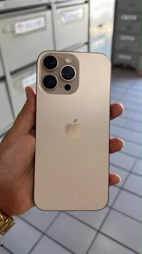 IPHONE 16 PRO MAX SEMI NOVO