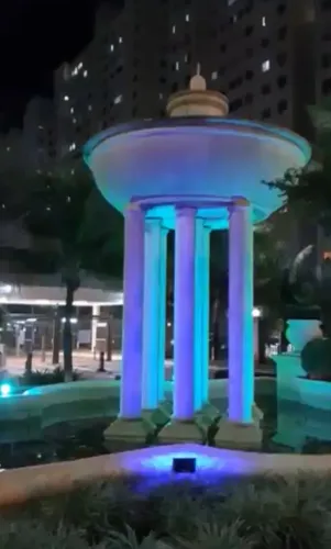 Alugo excelente apto 2/4 com suite 2 garagens Condominio Borges Landeiro Tropicale