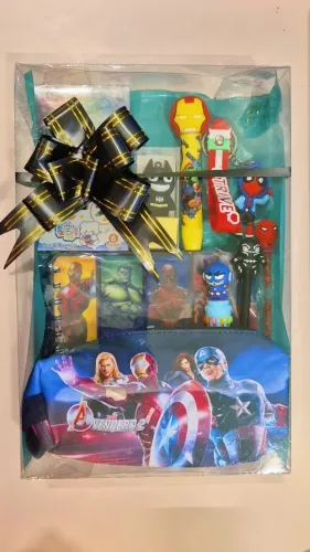 Presente na Caixa Kit Heróis 