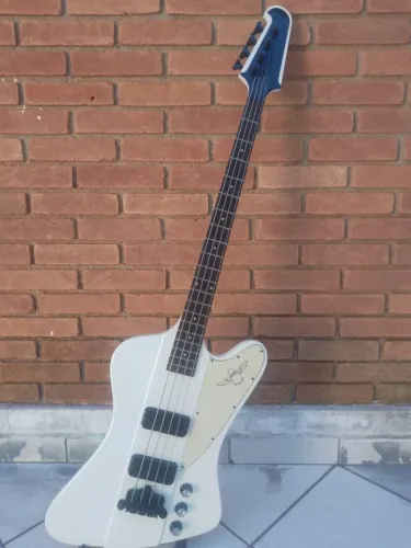 Baixo Epiphone Thunderbird 4 cordas